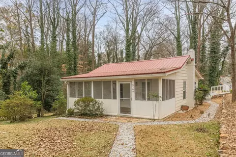 3297 College St, College Park, GA 30337