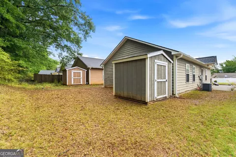 Exterior - 2341 Glebe Ct, Hampton, GA 30228 photo 2 of 2