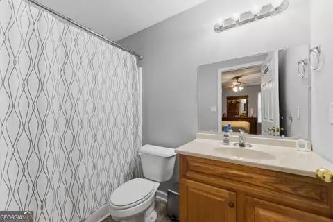 Bath - 2341 Glebe Ct, Hampton, GA 30228 photo 2 of 2