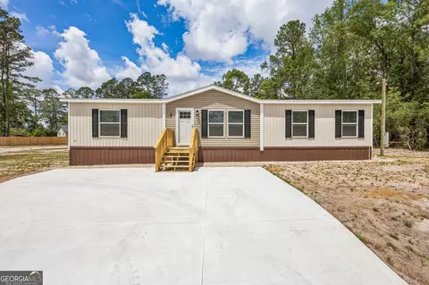 47 Bailey St, Folkston, GA 31537