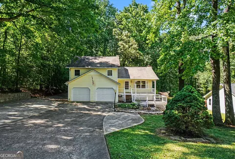174 W Mountain Oak St, Canton, GA 30115