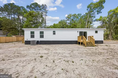Exterior - 206 Elm St, Folkston, GA 31537 photo 4 of 9