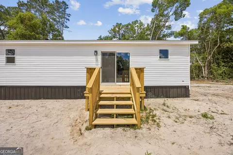 Exterior - 206 Elm St, Folkston, GA 31537 photo 3 of 9