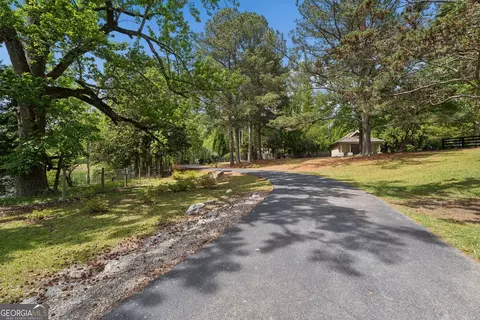 Exterior - 5356 Settles Bridge Rd, Suwanee, GA 30024 photo 8 of 8