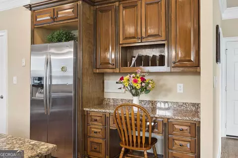 Kitchen - 5356 Settles Bridge Rd, Suwanee, GA 30024 photo 5 of 6