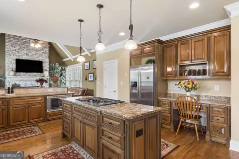 Kitchen - 5356 Settles Bridge Rd, Suwanee, GA 30024 photo 6 of 6