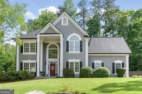 1020 Knoll Ter, Roswell, GA 30075