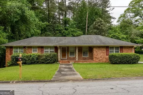 1060 Oakdale Dr SE, Smyrna, GA 30080