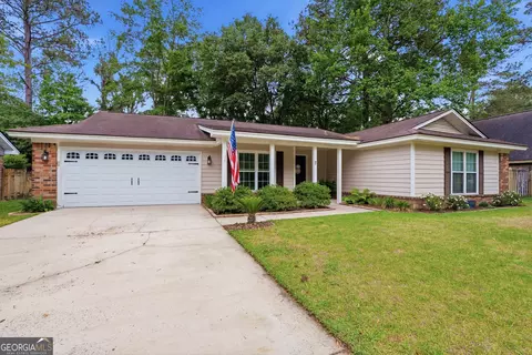 7 Goldfinch Ct W, Savannah, GA 31419