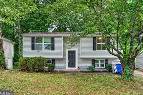 Exterior - 2075 Countydown Ln, Stone Mountain, GA 30088 photo 2 of 2