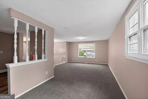 Living - 2075 Countydown Ln, Stone Mountain, GA 30088 photo 3 of 5