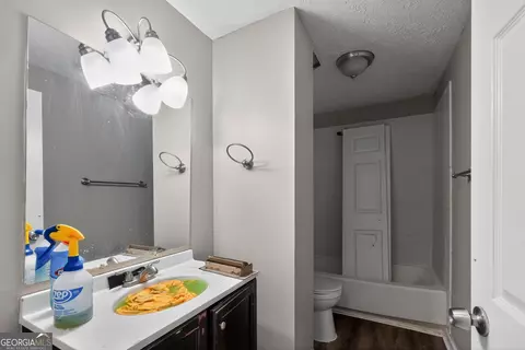 Bath - 2075 Countydown Ln, Stone Mountain, GA 30088 photo 2 of 2