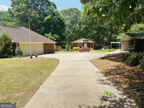 Exterior - 100 Rover Rd, Williamson, GA 30292 photo 2 of 7