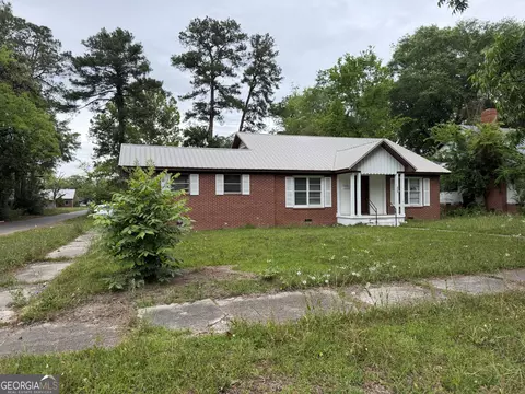 225 W Jessamine St, Fitzgerald, GA 31750