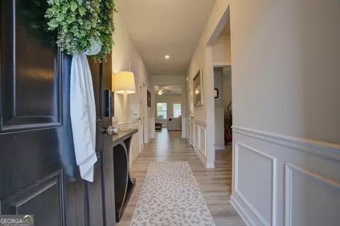 Entry Way - 3 Macintosh Dr NE, Rome, GA 30165 photo 2 of 5