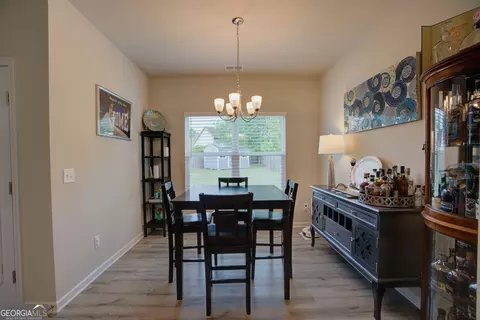 Dining - 3 Macintosh Dr NE, Rome, GA 30165 photo 1 of 3
