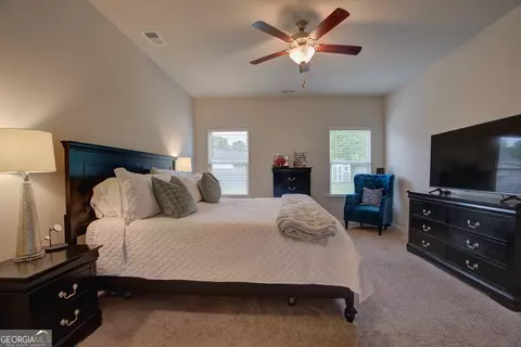 Bedroom - 3 Macintosh Dr NE, Rome, GA 30165 photo 5 of 6