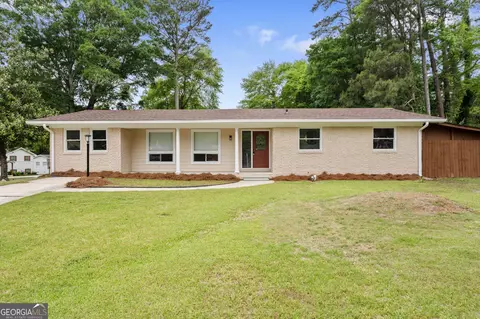 6463 Maddox Rd, Morrow, GA 30260
