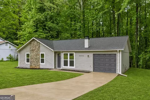 5006 Galbraith Cir, Stone Mountain, GA 30088