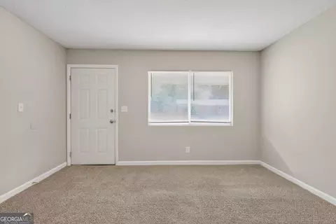 Living - 2617 Blueberry Dr, Augusta, GA 30906 photo 2 of 4