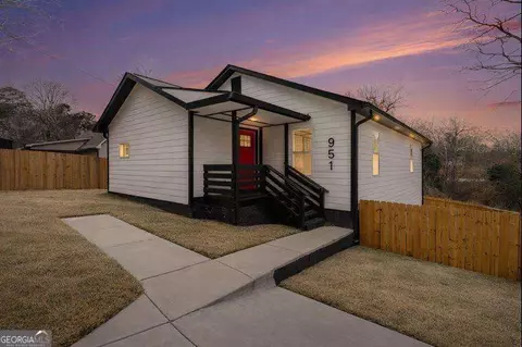 951 Reed Ave, East Point, GA 30344