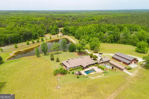 426 Oakland Rd, Gay, GA 30218