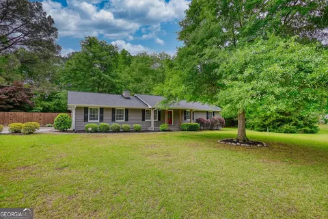 4000 Grove Trl, Loganville, GA 30052