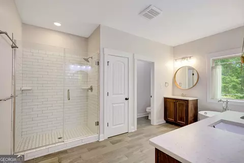 Bath - 105 Laurel Forest Dr, Tyrone, GA 30290 photo 2 of 6