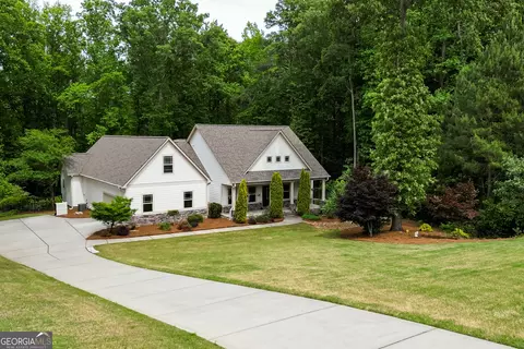 Exterior - 105 Laurel Forest Dr, Tyrone, GA 30290 photo 7 of 19
