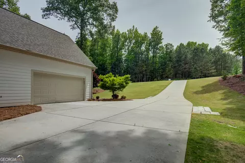 Exterior - 105 Laurel Forest Dr, Tyrone, GA 30290 photo 9 of 19