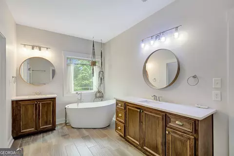 Bath - 105 Laurel Forest Dr, Tyrone, GA 30290 photo 3 of 6
