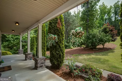 Exterior - 105 Laurel Forest Dr, Tyrone, GA 30290 photo 5 of 19