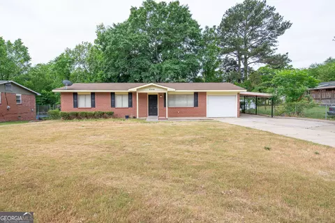 6040 Luna Dr, Columbus, GA 31907
