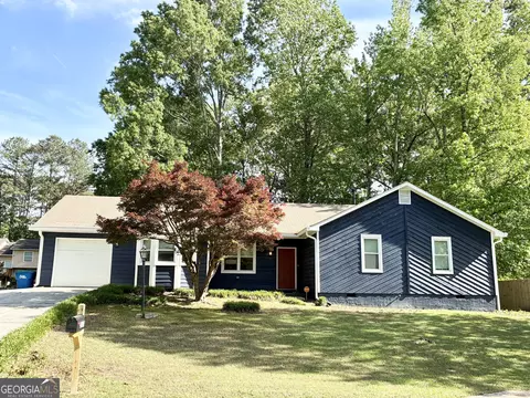 2830 Fox Hall Ln, Atlanta, GA 30349