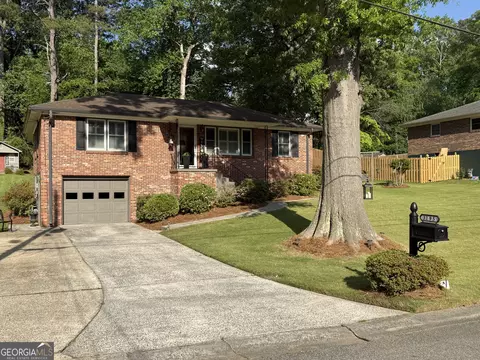 3195 Woodview Dr SE, Smyrna, GA 30082