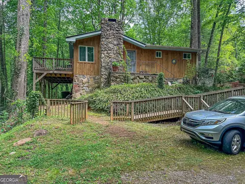 407 Hillside Dr, Clayton, GA 30525