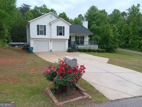 392 Ivy Hills Cir, Mount Airy, GA 30563