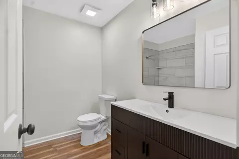 Bath - 660 Bartley Rd, Lagrange, GA 30241 photo 1 of 2