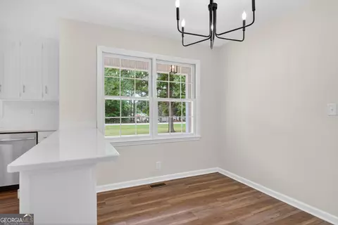 Dining - 660 Bartley Rd, Lagrange, GA 30241 photo 1 of 1