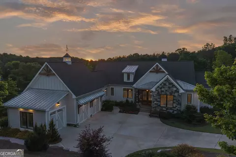 1634 Currahee Club Dr, Toccoa, GA 30577