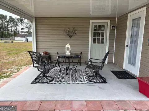Exterior - 6663 Pine Ridge Cir, Blackshear, GA 31516 photo 5 of 11