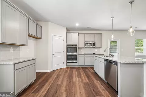 Kitchen - 140 Post Oak Dr, Jackson, GA 30233 photo 1 of 1