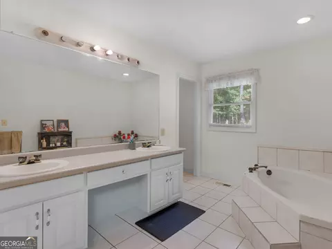 Bath - 191 151 Batten Dr, Thomaston, GA 30286 photo 2 of 3