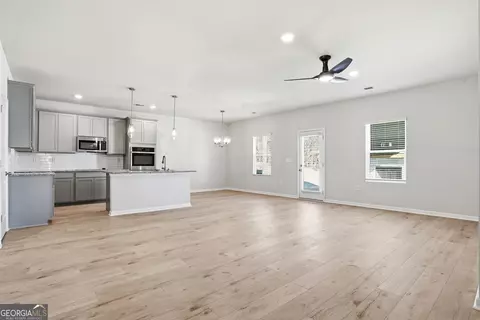 Living - 136 Post Oak Dr, Jackson, GA 30233 photo 2 of 2