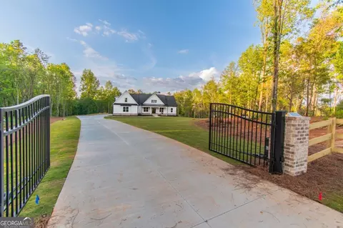 924 Browning Rd, Fairmount, GA 30139