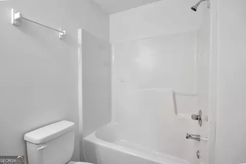Bath - 127 Heritage Way, Jackson, GA 30233 photo 3 of 4