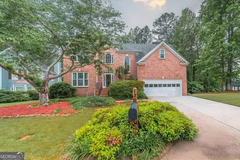 136 Championship Ct, Fayetteville, GA 30215