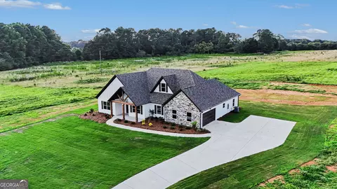 Exterior - 355 Merrybrook Rd, Williamson, GA 30292 photo 7 of 8