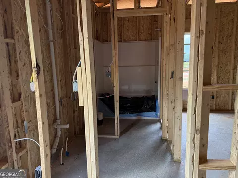 Entry Way - 355 Merrybrook Rd, Williamson, GA 30292 photo 3 of 6