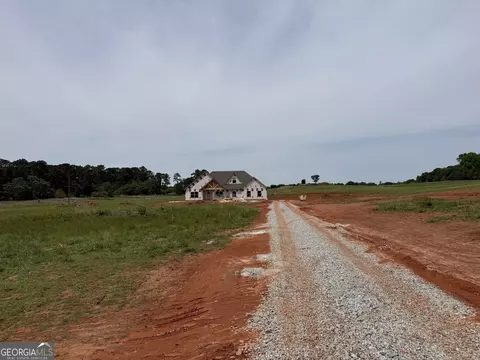 Exterior - 355 Merrybrook Rd, Williamson, GA 30292 photo 2 of 3
